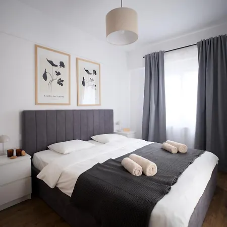 Sunrise Living I Apartment *